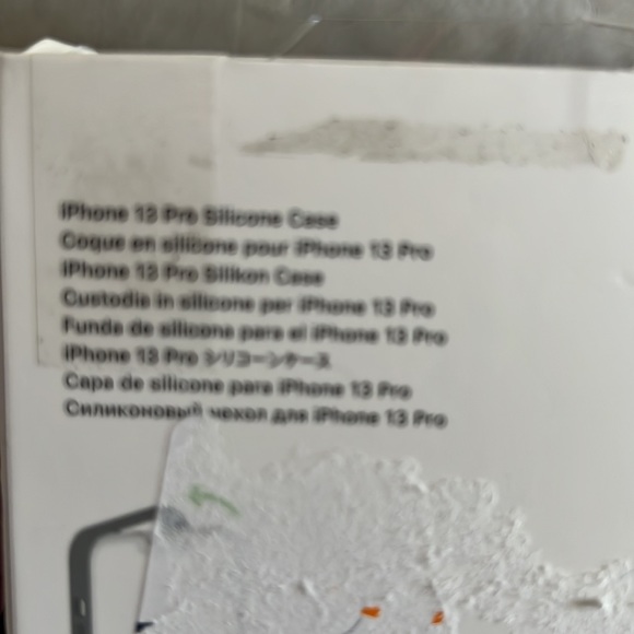 Apple brand MAGSAFE silicone case for iPhone 13 Pro - Picture 7 of 7